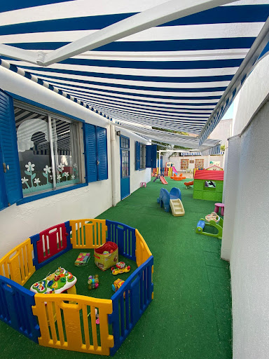 Escuela infantil Pitufos, Jardín de infancia en Navalcarnero,Madrid