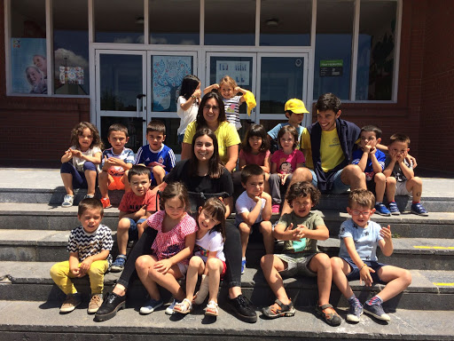 Andramari Zornotzako Ikastola, Institución educativa privada en Amorebieta-Etxano,Bizkaia