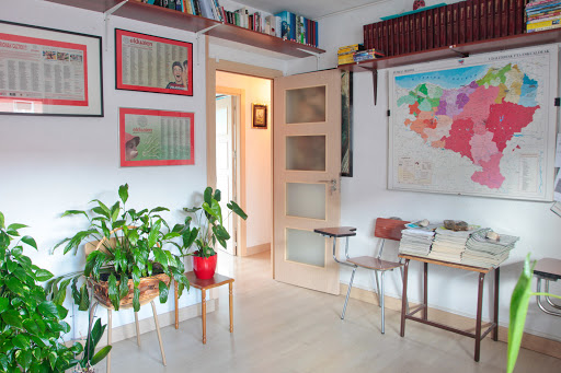 Elduaien Tolosa (Martin Jose Iraola), Escuela de inglés en Tolosa,Gipuzkoa