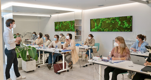 Cursos de endodoncia en Bilbao AprendiEndo - Gaizka Loroño, Centro de capacitación en Bilbao,Bizkaia