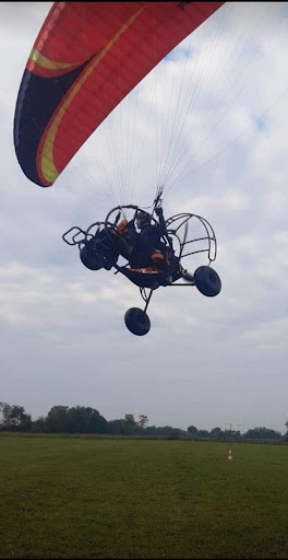 Maybe Airlines paramotor, Escuela de vuelo en El Fondó de les Neus,Alicante