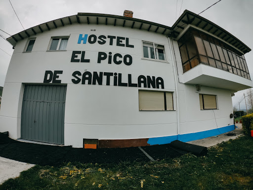 Peak Surf School Surfcamp Cantabria, Surf School en Vispieres,Cantabria