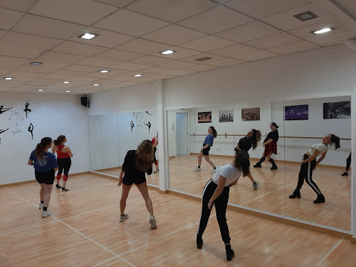 Escola de Dansa La Riera, Grupo de artes escénicas en Arenys de Munt,Barcelona