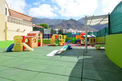 Centro Infantil Pekeñukis, Guardería en Adeje, Agencia de cuidado infantil en Adeje,Santa Cruz de Tenerife
