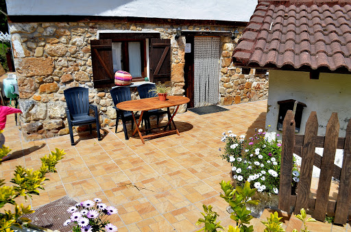 Laga Surf Camp  ‍♀️ Agroturismo, Casa de campo en Ibarranguelua,Bizkaia