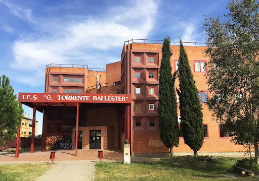 I.E.S. G. Torrente Ballester, Escuela secundaria en Santa Marta de Tormes,Salamanca