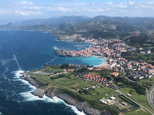 Real Aeroclub de Vizcaya, Escuela de vuelo en Sondika,Bizkaia