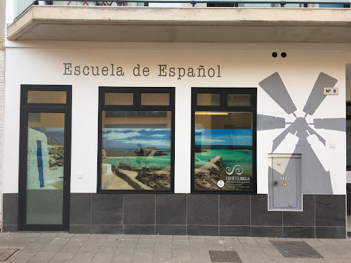 Spanish & Surf School, Escuela de idiomas en Corralejo,Las Palmas
