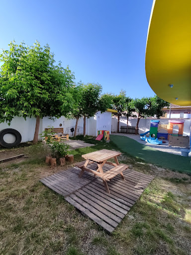 CENTRO DE EDUCAIÓN INFANTIL Baúl de Ilusiones CHAUCHINA, Preescolar en Chauchina,Granada