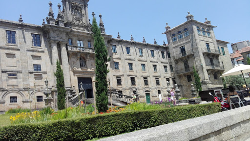 Escola Universitaria de Traballo Social - USC, Colega en Santiago de Compostela,A Coruña