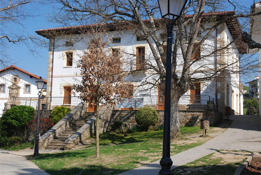 Balentzategi Herri Eskola, Institución educativa pública en Gabiria,Gipuzkoa