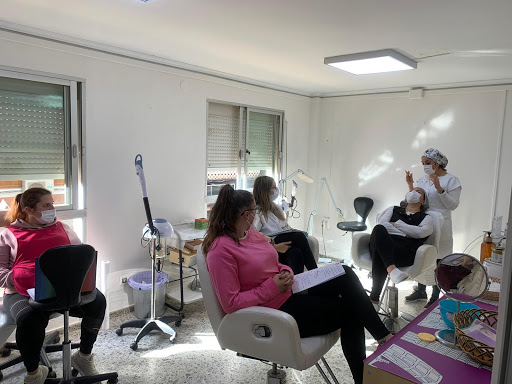 Nuevo Liceo, Academia Estética y Peluquería, Centro de capacitación en La Línea de la Concepción,Cádiz