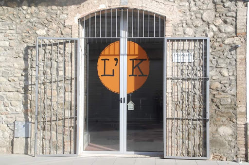 L'Kadèmia Educació i Innovació, Escuela abarrotada en La Llagosta,Barcelona