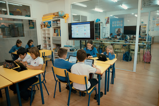 Colexio Sta Apolonia, Escuela secundaria en Santiago de Compostela,A Coruña