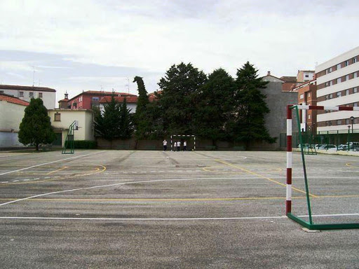 Regina Pacis College, Escuela religiosa en Burlada,Navarra