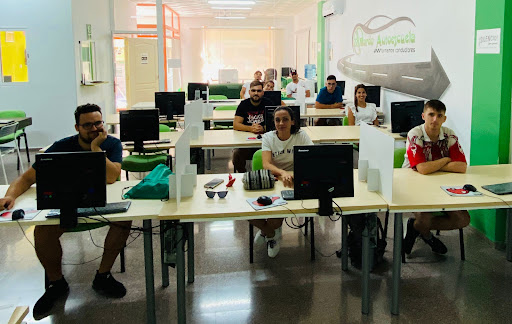 Autoescuela Pardo, Escuela de capacitación de licencia de conducir en Sax,Alicante