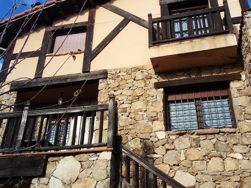 Artesano I, II and III, Hotel en Navarredonda de Gredos,Ávila