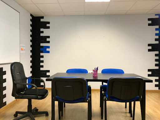 TÚ NECESITAS INGLÉS, Escuela de inglés en Valladolid,Valladolid