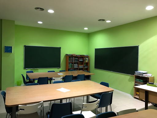 Centro De Estudios Arela, Centro de estudio en Baiona,Pontevedra