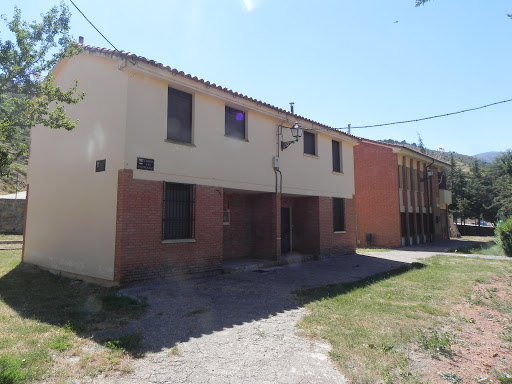 Colegio Público Camarena de la Sierra, Escuela en Camarena de la Sierra,Teruel