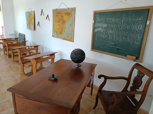 Edificio de las antiguas escuelas de Frechilla, Centro educativo en Frechilla,Palencia