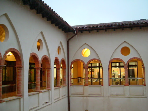 Escola Oficial d'Idiomes de Tortosa, Escuela de idiomas en Tortosa,Tarragona