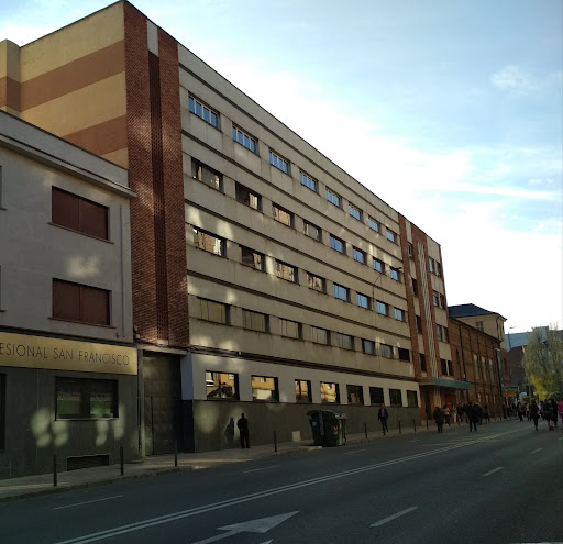 Escuela Profesional San Francisco, Escuela en León,León
