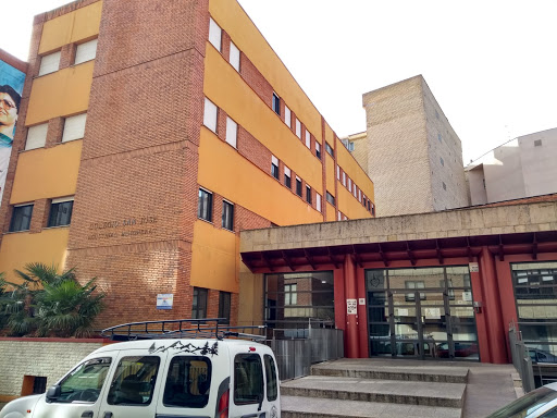 Colegio San José - Agustinas Misioneras, Escuela en León,León